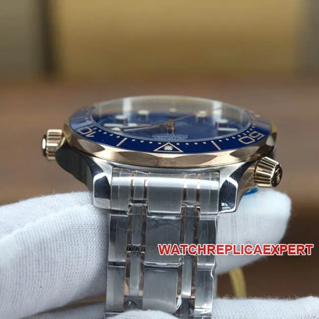 vs factory top-tier watch Seamaster series 300 gold blue dial8800 men's blue dialsteel braceletmechanical movement watch clasp picture