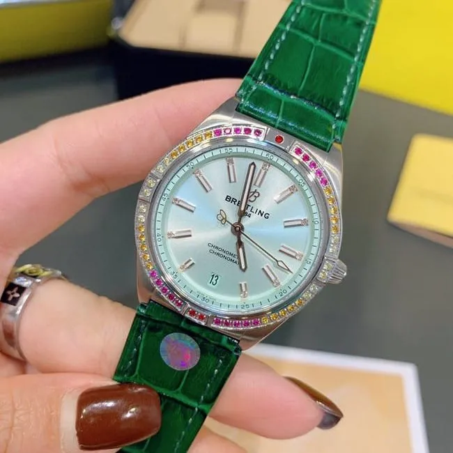 top-tier replicaBreitling Nanhai capsule series fully automatic movementchronograph women's white dial green strap watch front view