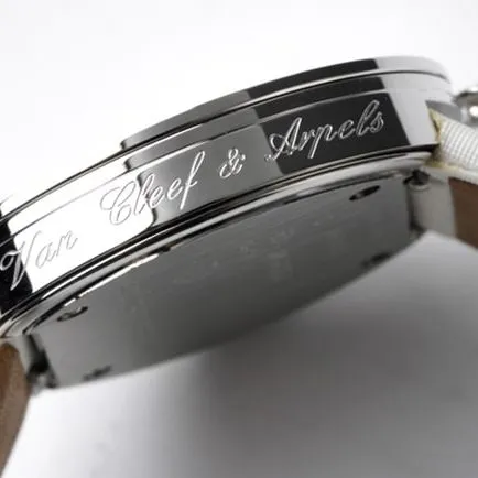 top-tier Van Cleef & Arpels women's white dial white leather strapCharms Goldleather strapquartz watch detail shots