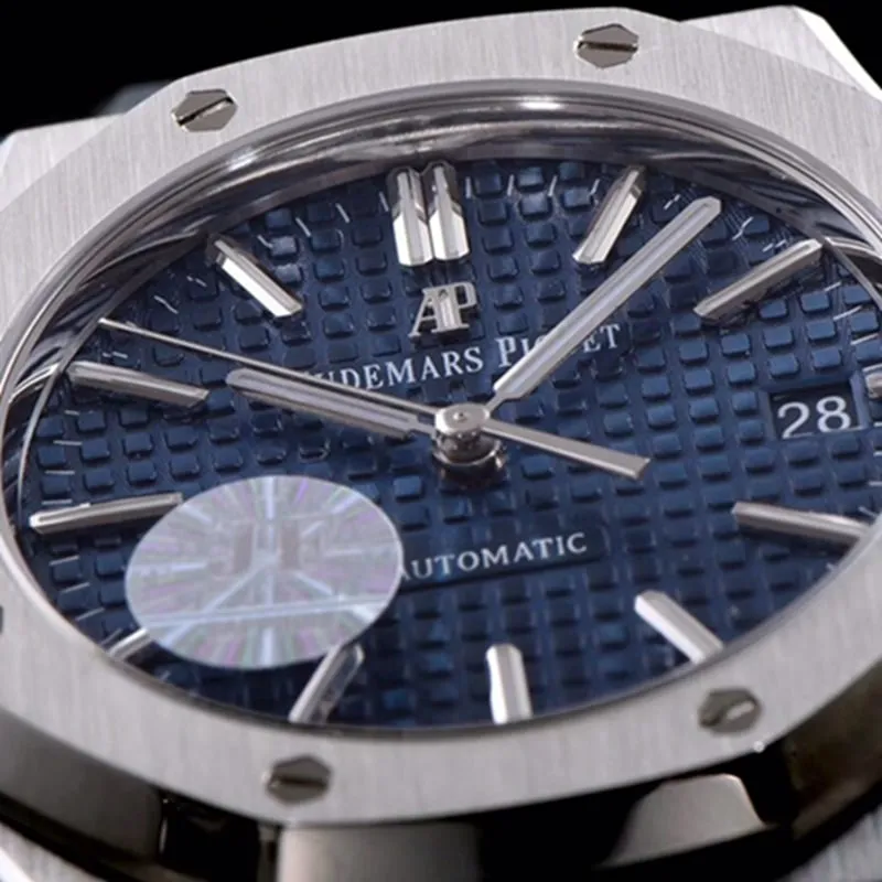 top-tier watch Audemars Piguet men's blue dial mechanical steel bracelet watch detail shots