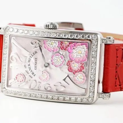 ZF Factory Frank Muller top-tier watch quartzLONG ISLAND series ladies white dial red band watch front view