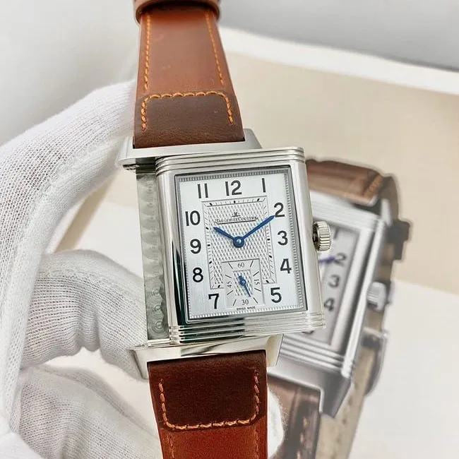 Jaeger-LeCoultretop-tier watch flip series manual winding white dial brown belt watch detail shots