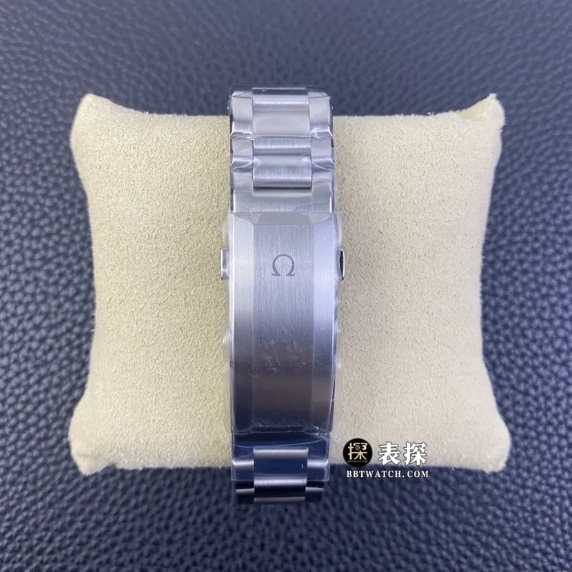 SBF factory OmegaSeamastersuper watch men's blue and black gradient disc steel bracelet model pictures and prices front live photo