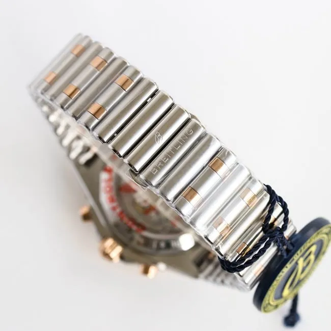 top-tier replicaBreitlingsuper bullet chain 42mm black dialAsia-7750mechanical movementsteel bracelet rose gold side view