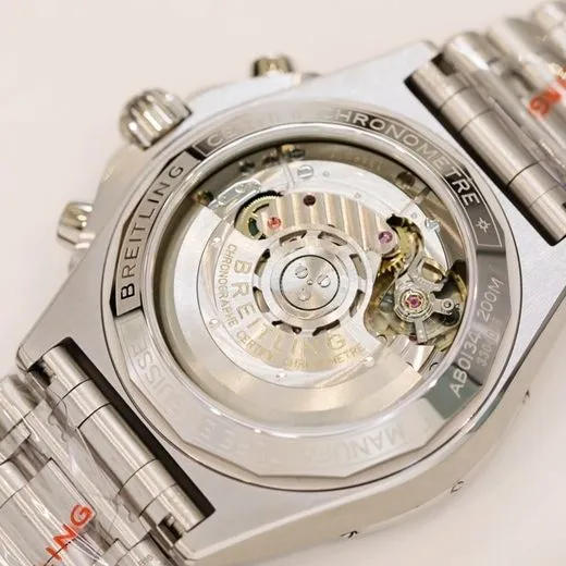 top-tier watch Breitling men's green dial steel automatic movement watch detail shots