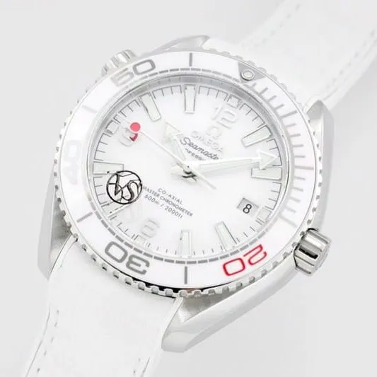 watch Omega ladies Seamaster series Ocean Universe 600m ceramic bezel39.5 diameter automatic movement watch front view