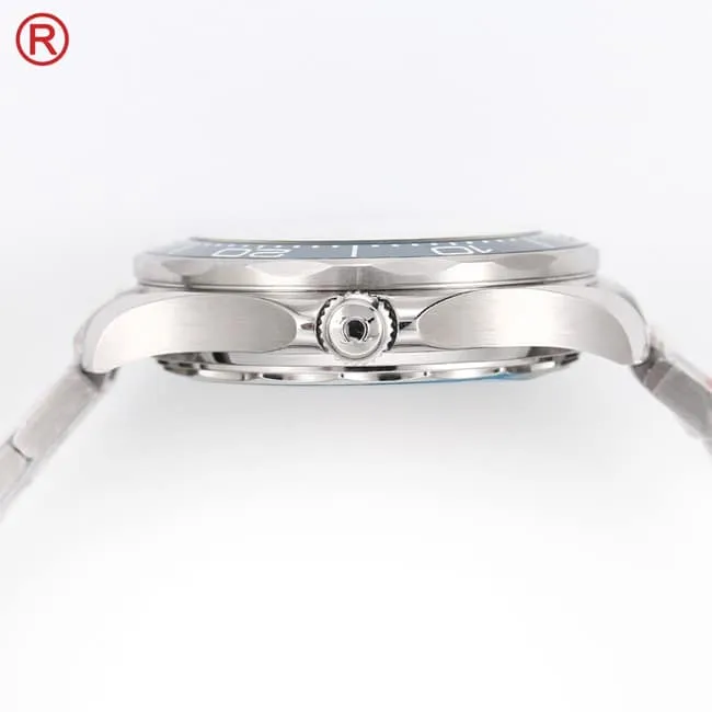 Omegatop-tier men's blue dialsteel braceletSeamaster 300m series mechanical watch front view
