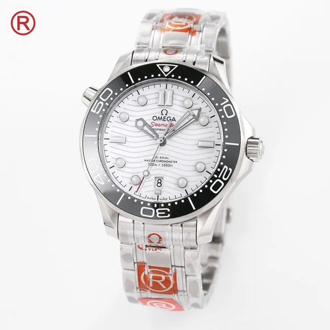 Omegatop-tier men's white dialsteel braceletSeamaster 300m series mechanical watch front view
