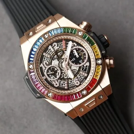 top-tier replicaHublothigh-quality watch men's white dialrubber strapBigBang Big Bang series mechanical watch front view
