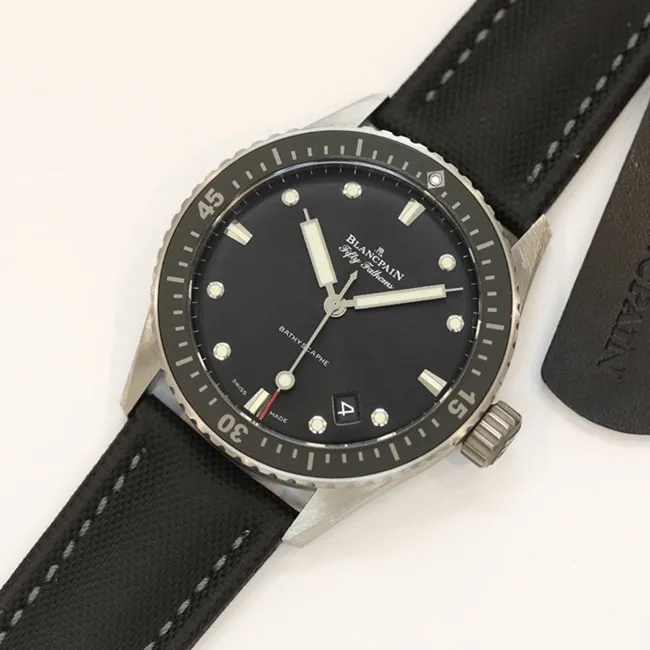 GF Factorytop-tier watch Blancpain fifty fathom series men's black dial black belt automatic movement watch detail shots