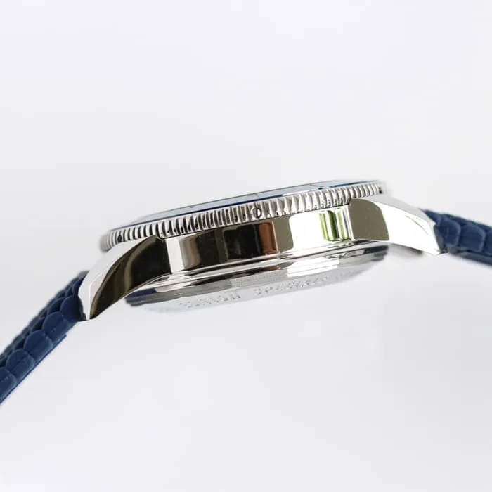 top-tier watch Breitling men's white dial super ocean culture series mechanical watch side view