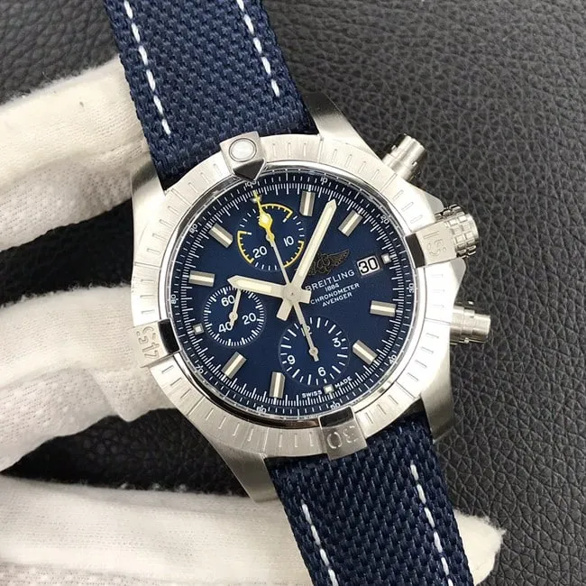 Breitlingtop-tier watch 43mm fully automatic movement men's blue dial nylon strap Avengers series side view