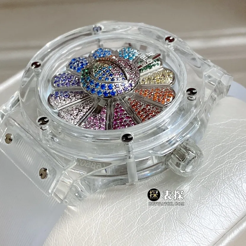 Classic fusion Hublot1:1replica watch sun disk transparent rubber model 507.JX.0800.RT.TAK21 wearing picture