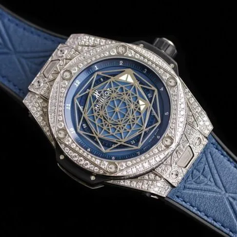 top-tier watch Hublot series tattoo OEM1:1 open mold white steel blue dial full diamond men's mechanical watch side view