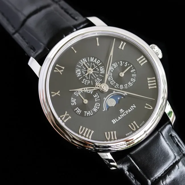 Blancpaintop-tier watch classic series 6656 automatic movement men's green dialleather strap watch side view