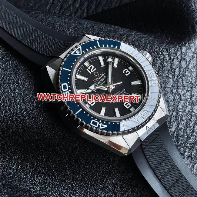 collectible watch VS FactorySeamaster 600m black dial blue bezel rubber braceletfront live photo
