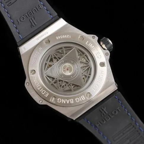 top-tier watch Hublot series tattoo OEM1:1 open mold white steel blue dial full diamond men's mechanical watch side view