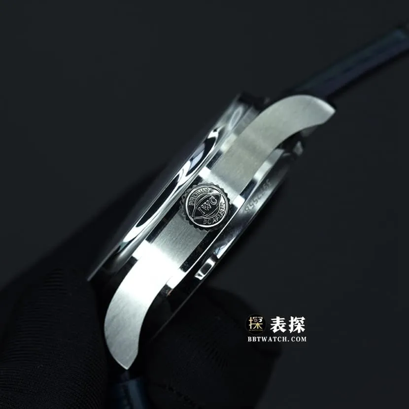 ZF FactoryIWC Portugal top-tier 1:1super watch men's white dial blue needle leather strap model picture and price caseback live photo