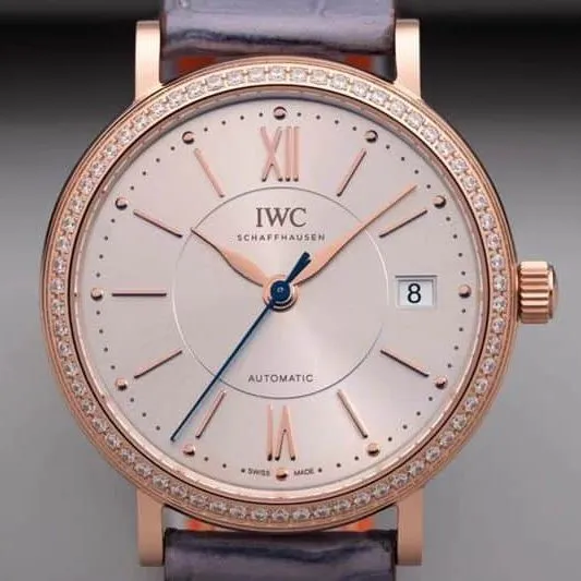IWCreplica's masterpiece women's model Portofino is extremely elegant top-tierladies' watch side view