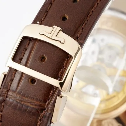 ZF Factorytop-tier replicaJaeger-LeCoultrehigh-quality watch men's white dial brown belt Geographer Q1428421 series mechanical leather strap watch detail shots