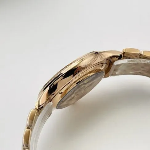 top-tier watch Jaeger-LeCoultre 18k gold men's watch ultra-thin master series side view