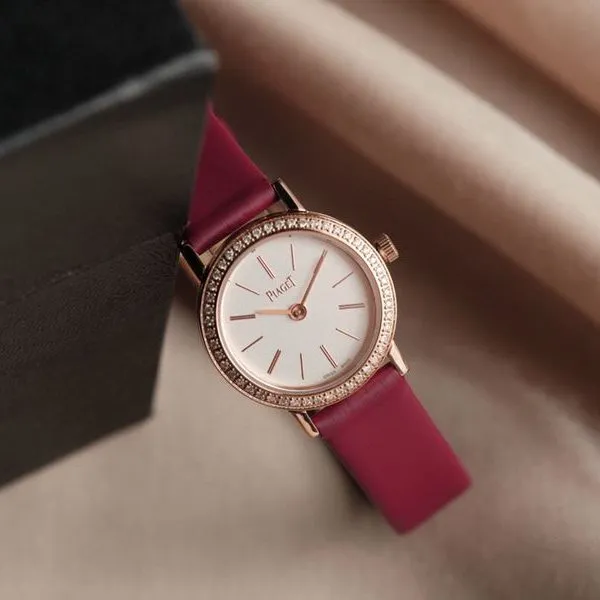 Piaget top-tiersuper watch ALTIPLANO series ladies diamondleather strapquartz casual watch front view
