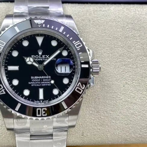 VS Factorytop-tier replicaRolexBlack Submariner 41mm new shell type genuine open mold men's mechanical watch front view