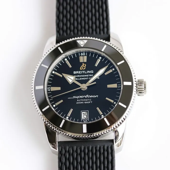 top-tier watch Breitling men's black dial super ocean culture series mechanical leather strap watch detail shots
