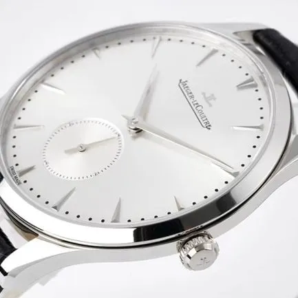 ZF FactoryJaeger-LeCoultretop-tier replicahigh-quality watch men's white dial black belt master series ultra-thin small second hand quartzleather strap watch side view
