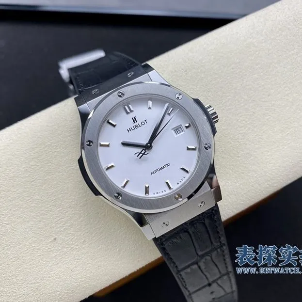 top-tier Hublot classic fusion side