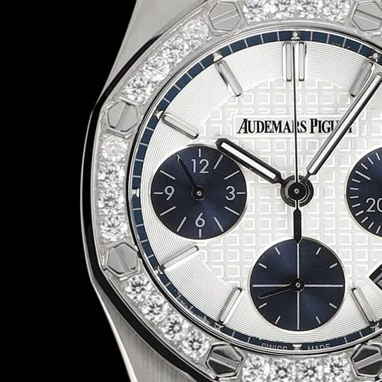 top-tierAudemars Piguetreplica watchAudemars Piguet Royal Oak silver case women's multifunctional chronograph mechanical watch front view