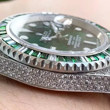 top-tier watch Rolex Submariner type men's green dialsteel bracelet fully automatic movement watch side view