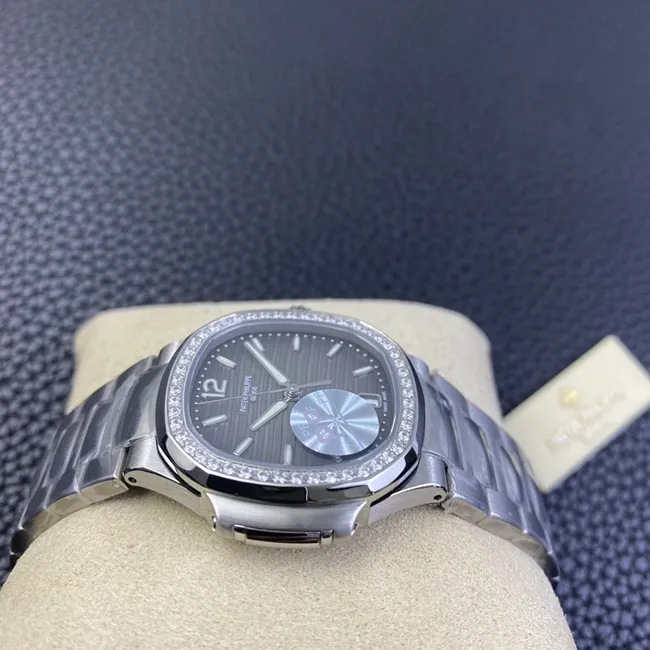 PF factory top-tier replicaPatek Philippe7018 sports elegant series women's Nautilus watch front view