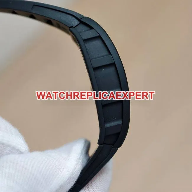 Richard Milletop-tier watch APS factory tourbillon mechanical black ceramic rubber model RM055side live photo