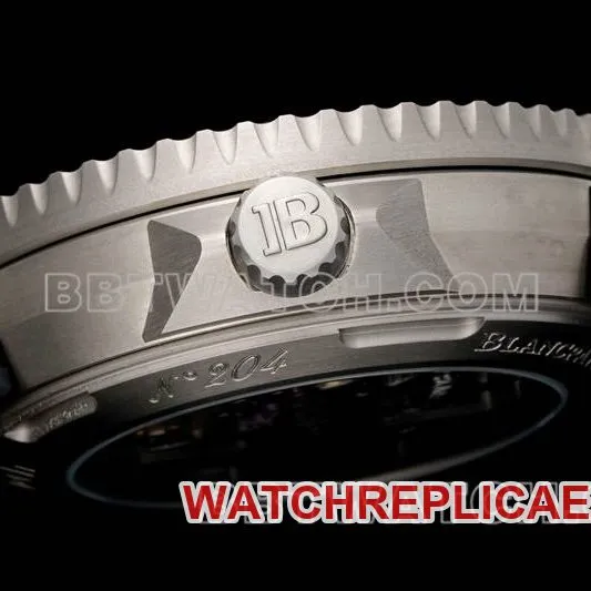 Blancpain watch fifty fathoms black dial blue needle titanium mechanical black rubber model side live photo