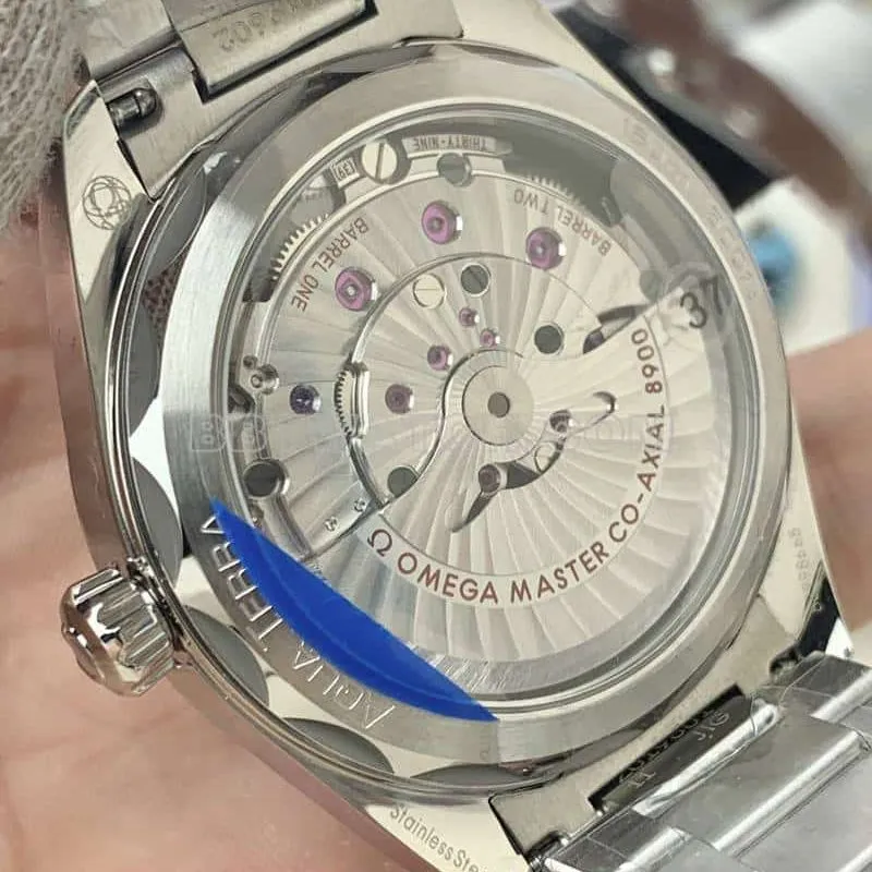 VSOmegaSeamastersuper clone150m black dial220.10.41braceletlive photos