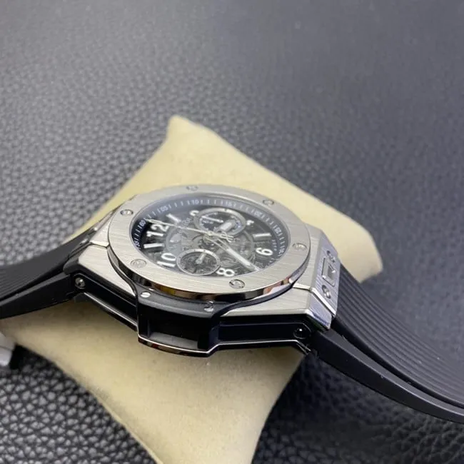Hublottop-tier watch big bang series men's black dialrubber strap full automatic movement front view