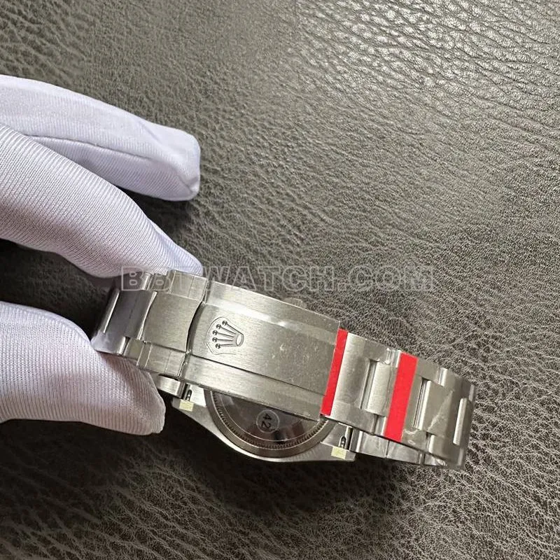 VS FactoryRolex Oyster Perpetual top-tier 1:1high-quality replicagreen dial134300clasplive photos