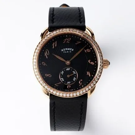 top-tier Hermès women's black dial black belt classic series quartzleather strap watch side view