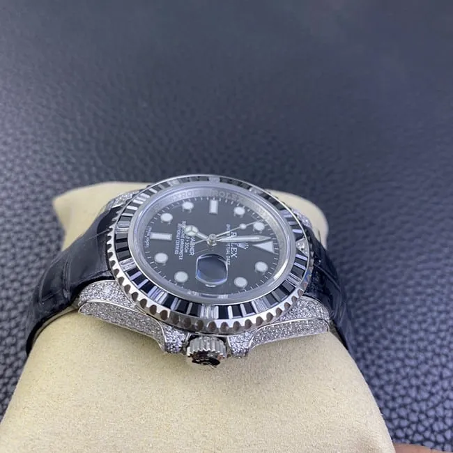 Rolextop-tier watch men's black dial black belt Submariner series fully automatic movementleather strap front view