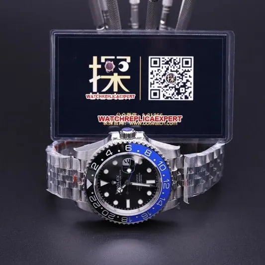V9 FactoryRolexGMT-Master watch review black and blue circle commemorative bracelet detail shots