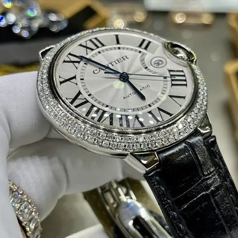 top-tier watch Cartier men's white dial black belt blue balloon 42mm automatic movementleather strap watch front view