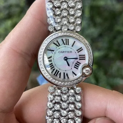 top-tier replicasuper watch Cartier women's white dialsteel bracelet blue balloon series quartz watch clasp picture