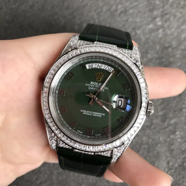 Top-tier watch Rolex men's green dial black belt Datejust series fully automatic movementleather strap watch side view