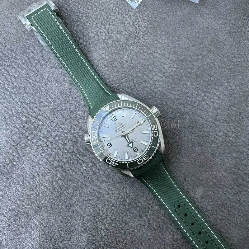 Omega VS Seamaster 215.32.44.21.06.001