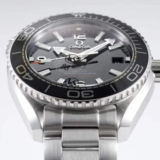 Omega watch Seamaster 600m ladies' watch 39.5MM watch detail shots