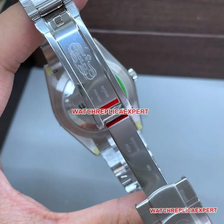 VS Factory Rolex Oyster Perpetual Super A 2024 New 41mm Red Dial M124300-0007 Clasp Real Shot Photo