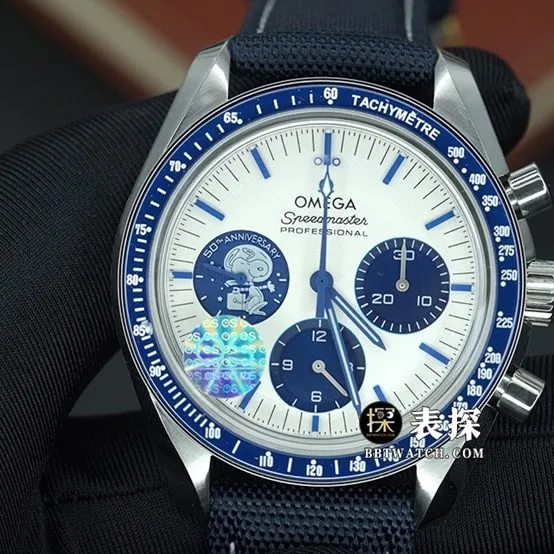 OS Speedmaster Omega1:1replica watch silver dialleather strap model Snoopy 310.32.42.50.02.001braceletlive photos