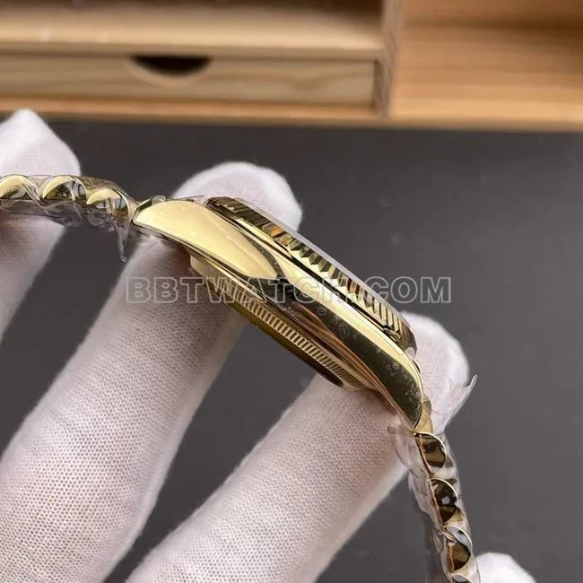 top-tier watch QF factory Day-DateRolexblack dialyellow gold2836 mechanical 36mm wearing live photos