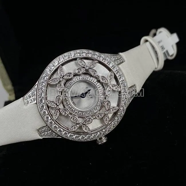 watch VCA factory Graf sapphire crystaldiamond33mmquartz movementfront live photo